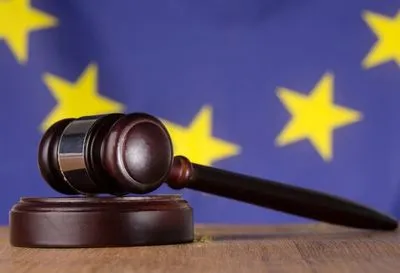 Абрамович и другие российские миллиардеры оспаривают санкции против них в суде ЕС