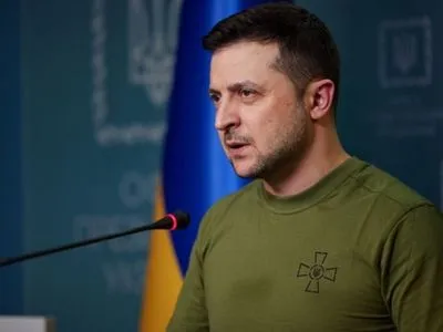 Президент рассказал, сколько украинцев из-за войны уехало за границу