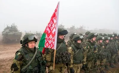 В беларуси заметили перебрасывание бронетехники к границе с Украиной