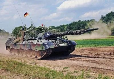 Швейцарія дозволила Німеччині постачати танки Leopard 2