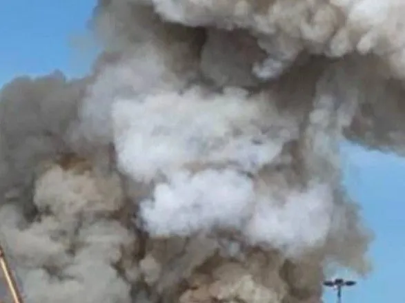 В Николаеве раздался мощный взрыв: очевидцы сообщают о большом столбе дыма