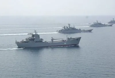 В Черном море находится до 12 крупных десантных кораблей россии, более трети из них - в ремонте