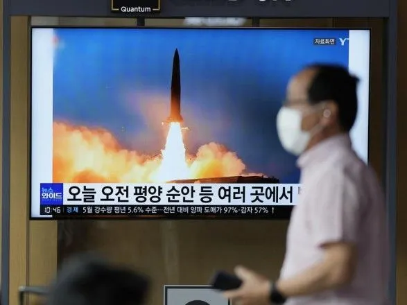 США и Южная Корея запускают ракеты в море в ответ на Северную Корею