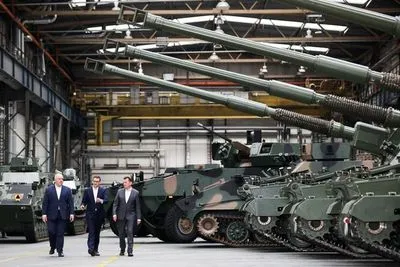 Польща підпише найбільший за 30 років контракт на постачання зброї Україні