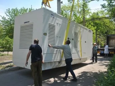 Rolls-Royce передала Украине два сверхмощных генератора для больниц