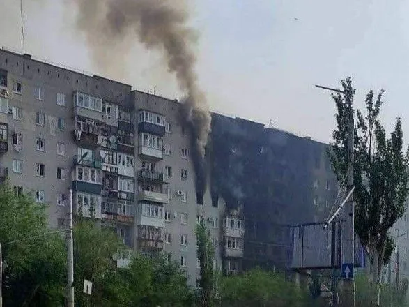 У Сєвєродонецьку окупанти обстріляли "Азот" та "Склопластик"
