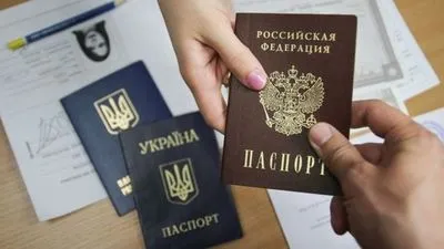 Стало известно, сколько людей в захваченном Мелитополе получили российские паспорта: ответ мэра города