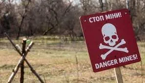 В Сумской области подорвался автомобиль на российской мини: трое погибли, один ранен