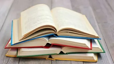 В Украине предлагают запретить импорт книг из рф и беларуси