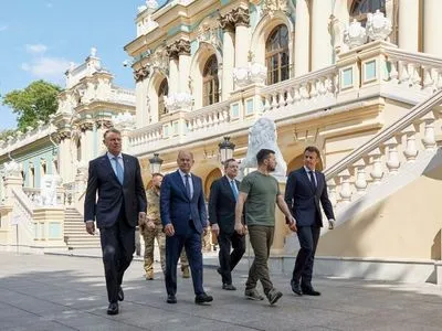 Не просто зустріч з теплими словами: лідери ЄС просили Зеленського провести переговори з путіним – ЗМІ