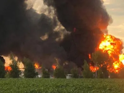 "Прилеты" на Днепропетровщине: три ракеты разрушили нефтебазу, три человека получили ожоги
