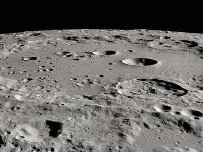 Китайський космічний апарат знайшов "подвійний доказ" існування води на Місяці