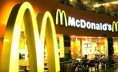 Кулеба: Украина ведет переговоры по возобновлению работы сети McDonald's