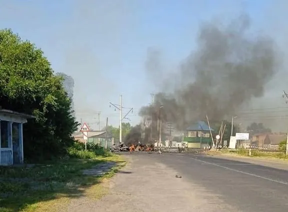 На Полтавщині загорівся військовий автомобіль з боєкомплектом. Один військовий отримав опіки