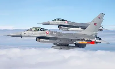 Данія збереже свій парк винищувачів F-16 через загрозу з боку росії