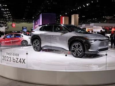 Toyota відкликає перші електромобілі масового виробництва менш ніж через 2 місяці після запуску