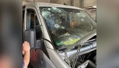 В Херсонской области враг обстрелял автомобиль волонтеров