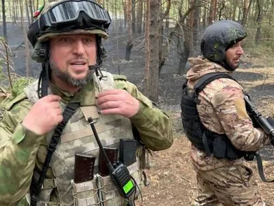 Російський генерал-кадировець “засвітився” у бронежилеті ЗСУ на відео