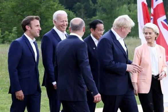 Лідери G7 зобов'язуються підтримувати Україну «безстроково» - Bloomberg