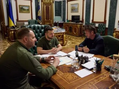 Шон Пенн снова в Украине: Зеленский встретился с американским актером