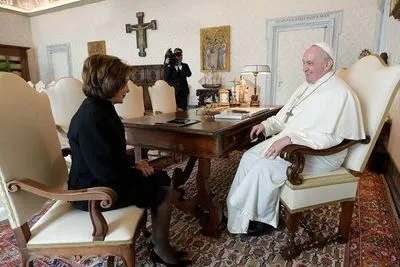 Спікер Конгресу США Пелосі причастилася у Ватикані на тлі дебатів про аборти