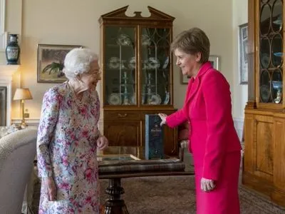 Королева Елизавета встретилась с лидером Шотландии на фоне планов нового референдума о независимости