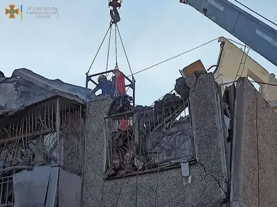 Ранковий обстріл багатоповерхівки у Миколаєві: уже четверо загиблих