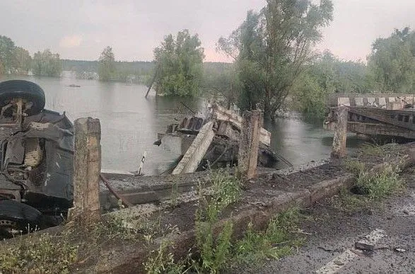 Разрушенный мост в Демидове: полноценное сообщение планируют восстановить через три недели