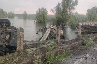 Зруйнований міст у Демидові: повноцінне сполучення планують відновити за три тижні