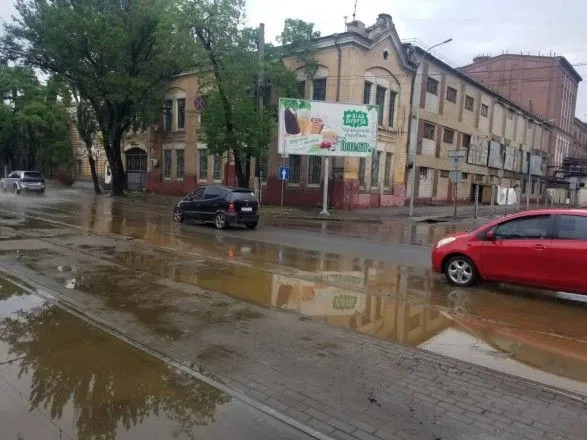 Залповый ливень в Одессе: за полчаса выпало 17 миллиметров осадков
