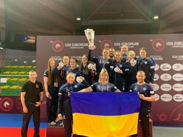 Жіноча збірна України виграла заліки чемпіонату Європи U20 з боротьби