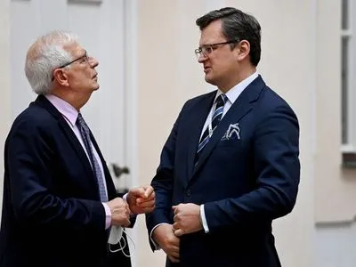 Кулеба зідзвонився з Боррелем: обговорили рух України в ЄС та сьомий пакет санкцій проти рф