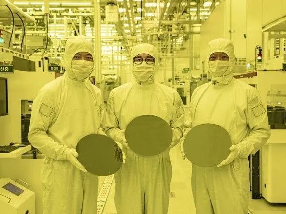 Компанія Samsung оголосила про початок виробництва 3-нанометрових чипів