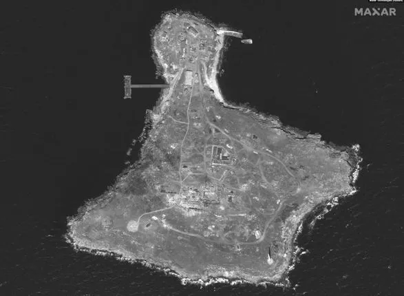 "Град", 4 "Панцирі" та 2 "Тори": військові назвали втрати рашистів на острові Зміїний