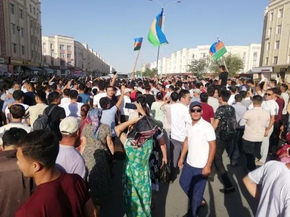 Узбекистан пішов на поступки після протестів та збереже суверенітет Каракалпакстану
