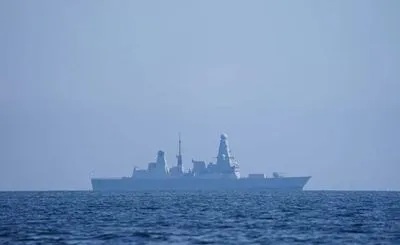 Британский военный корабль захватил современные иранские ракеты, что следовали в Йемен