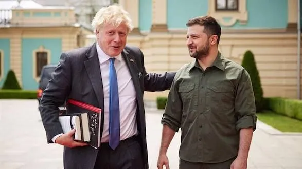 Зеленский уверен, что политика Британии по отношению к Украине не изменится после отставки Джонсона