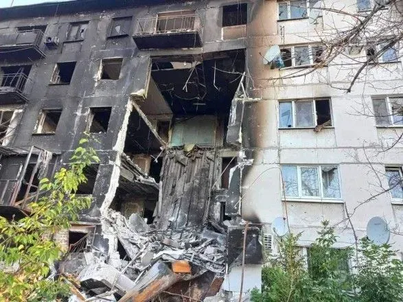 Гайдай: щоб вийти на адмінмежу Луганщини окупанти артилерією знищують навколишні села
