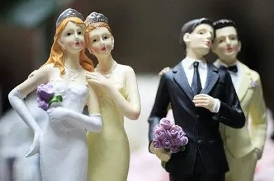 Петиция о легализации однополых браков набрала 25 тысяч голосов: ее должен рассмотреть Зеленский