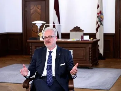 Президент Латвії підтримав обов'язкову військову службу для всіх громадян, незалежно від статі