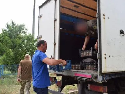МХП обеспечил автомобильную бригаду в Черкасской области продовольствием