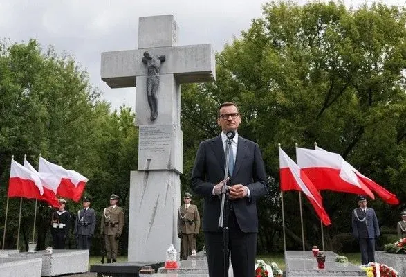 Премьер-министр Польши назвал путина "наследником УПА"