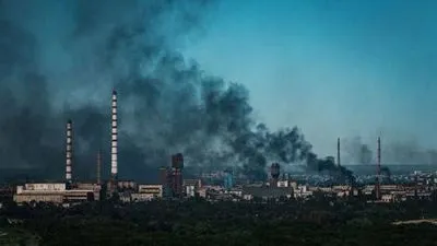 Окупанти змушують мешканців Сєвєродонецька виходити працювати на завод “Азот”
