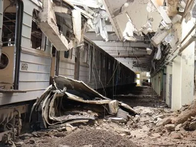 Ракетный удар по депо метро в Харькове: мэр показал фото последствий