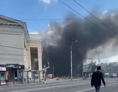 Ракетный удар по центру Винницы: Зеленский опубликовал видео последствий