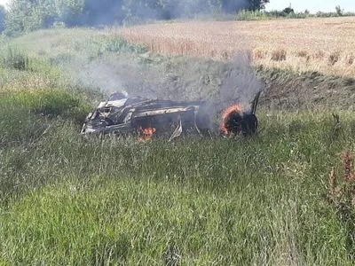Ехали запрещенной дорогой с отметкой "мины": в Сумской области подорвался автомобиль с двумя гражданскими