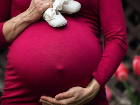 В Минздраве рассказали, как беременным украинкам за границей открыть больничный