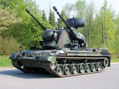 В Німеччині українські військові розпочали навчатися керувати зенітними установками Gepard - RND