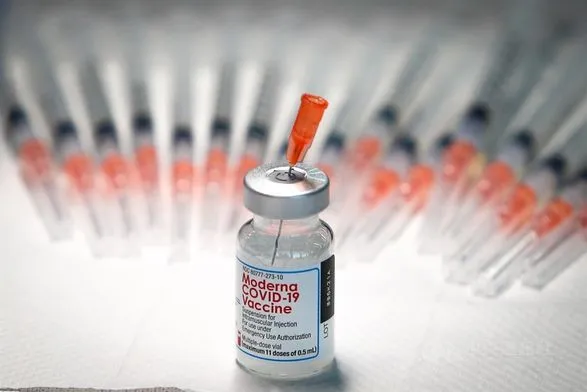 Австралія схвалила вакцину Moderna від COVID-19 для наменших дітей