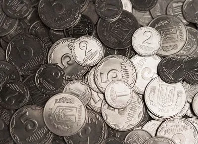 Украинцы смогут обменивать монеты 1, 2 и 5 копеек на год дольше